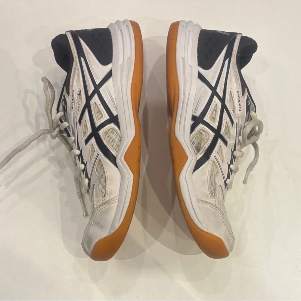 ASICS Black and White Upcourt 4 Volleyball Squash Indoor Gum Sole Shoes